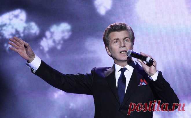 Вдова назвала причину смерти исполнителя песни «Фантазер» Евдокимова. Причиной смерти исполнителя песни "Фантезер" Ярослава Евдокимова стал рак легких.