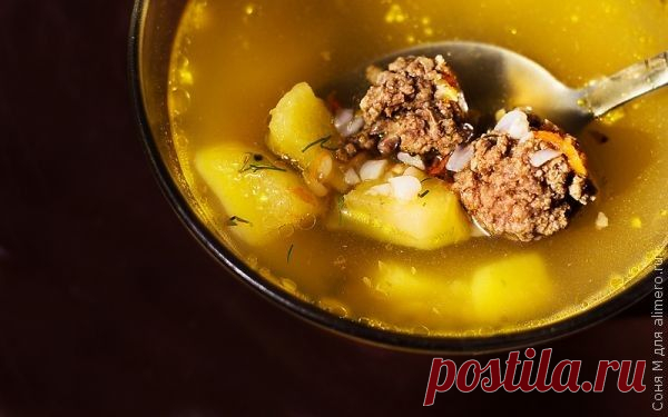 👌 Гречневый суп с фрикадельками, рецепты с фото Этот вкусный супчик очень нравится моим детям. Этим блюдом мои детки завтракают.
Итак, нам понадобится:
150 граммов говяжьего (телячьего) фарша
4-5 столовых ложек гречневой круп...