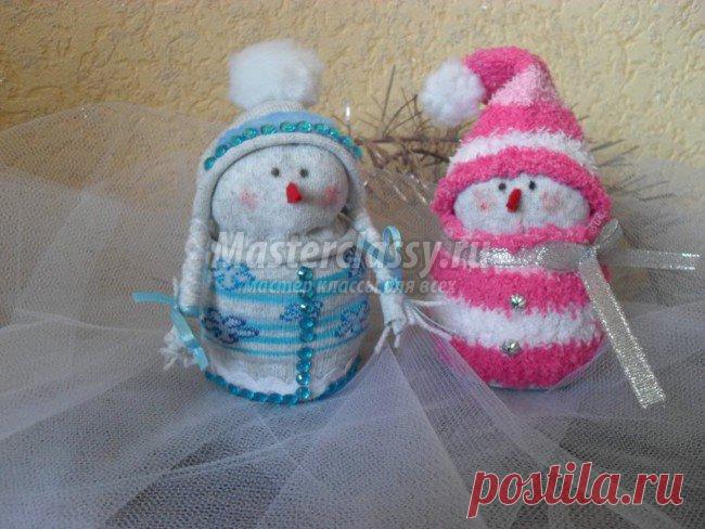 Деда Мороз и Снегурочка из носочков. Мастер класс с пошаговыми фото