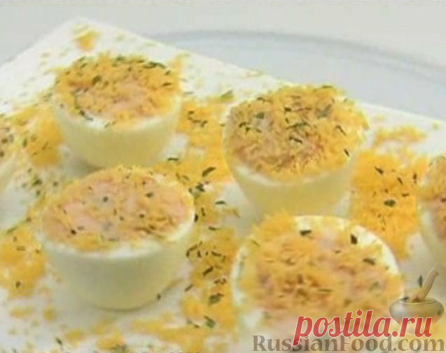 Рецепт: Фаршированные яйца на RussianFood.com