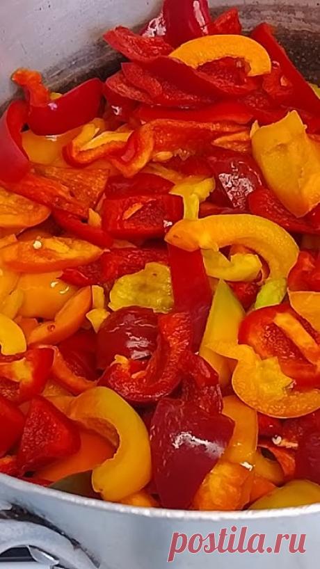 Маринований перець з медом — мій улюблений рецепт на зиму! 🫑🍯Солодкий, ароматний і дуже смачний — ідеально як закуска або гарнір.Інгредієнти:– Болгарський ...