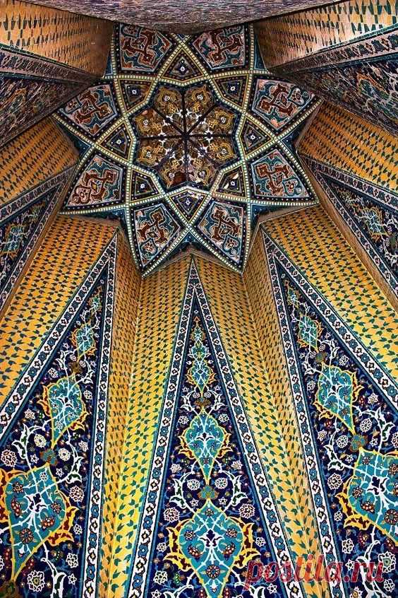 Architecture on   
Interior of Mausoleum of Baba Taher, Iran…  |  Pinterest • Всемирный каталог идей