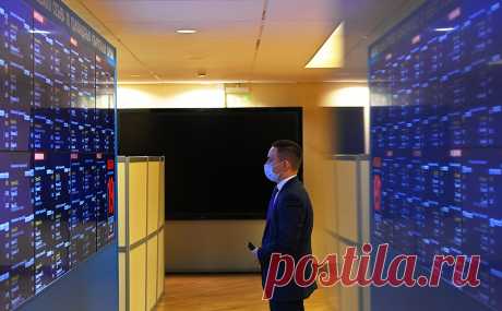 Эксперты назвали главные недостатки проекта о дистанционном голосовании. Проект требует концептуальной доработки, так как не предусматривает гарантий открытости списков и процедуры наблюдения, указывают эксперты. ЦИК настаивает на «рамочном» подходе: зарегламентированность не даст развиваться системам