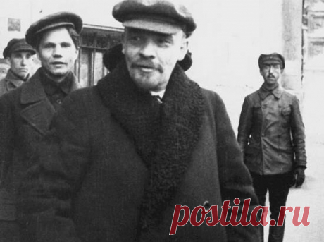 Каким был бы СССР, если бы Ленин не умер в 1924 году Как известно, история не знает сослагательного наклонения, но исторический анализ без него немыслим. Гадания такого рода, связанные с Лениным, особенно распространились в начале «перестройки». Тогда они были связаны с разоблачениями злодеяний Сталина. В них обычно «добрый» Ленин противопоставлялся «злому» Сталину.[С-BLOCK]