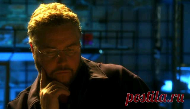 Уильям Петерсен