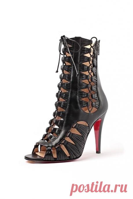 Коллекция стильной обуви от Кристиана Лубутена на осенне-зимний сезон 2013-2014