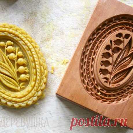 Пряничная доска-штамп "Ландыш"  #skalki-palki.ru #пряничныедоски  #пряничныескалки, #штампыдлятеста  #пряникиручнойработы, #пряники #ручная работа, #подарокнановыйгод #подарокнаденьрождения