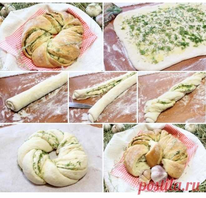 Пирог с чесноком и травами.