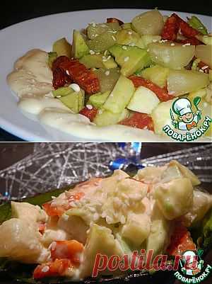 Салат из авокадо с ананасом, яблоками и сырокопченой колбасой - кулинарный рецепт