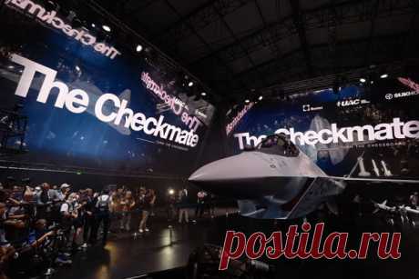 Новый истребитель пятого поколения Су-75 Checkmate. Фотогалерея. Главной новинкой МАКС-2021 стал легкий тактический истребитель пятого поколения — Су-75 Checkmate. Он построен по технологии малой заметности, имеет большую номенклатуру вооружения, но стоит дешевле зарубежных аналогов