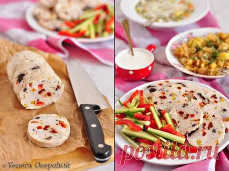 Куриный рулет с оливками, вялеными томатами и фисташками (диетический)