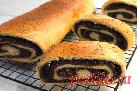 Постный рулет с маком и изюмом
