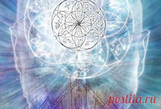 Одно простое упражнение для разблокировки вашей личной силы    ©foreverconscious   Откройте свое подсознание, докопайтесь до корней своих проблем и развивайте свои интуитивные и психические способност...