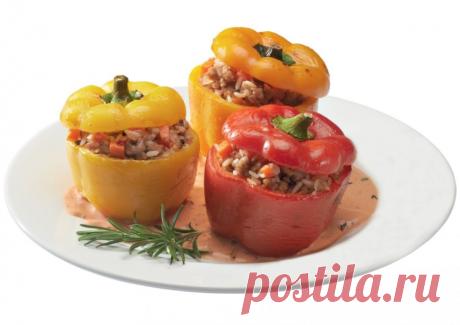 Перцы, фаршированные мясом и рисом / Простые рецепты