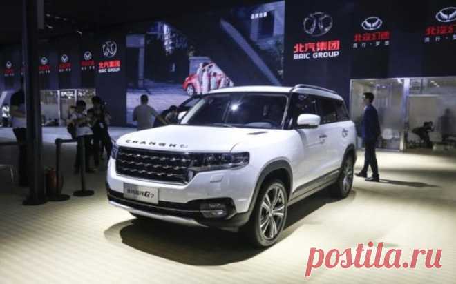 Changhe Q7 2018 – кроссовер в стилистике Range Rover Новые модели китайских кроссоверов 2018-2019 года пополнил Changhe Q7, представленный официально в Китае на автомобильной выставке Guangzhou Auto Show. В нашем обзоре Changhe Q7 2018-2019 года – фото,...