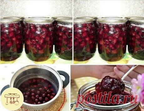 Вишня консервированная в желе - нежнее варенья, ягоды совсем как свежие!
Самый лучший вишневый дерет к чаю.
На 1 кг. вишни.
700 г сахарного песка,
2 ст. л. быстрорастворимого желатина
Удалите у вишни хвостики и залейте на пару часов ягоды холодной водой. Это поможет Вам избавится от червячка который, к сожалению, может прятаться внутри. Если таковой имеется, то он обязательно выберется наружу. После чего удалите у вишни косточки