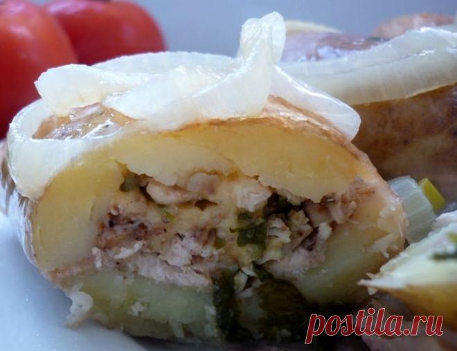 Молодой фаршированный картофель, да в куриной шкурке.