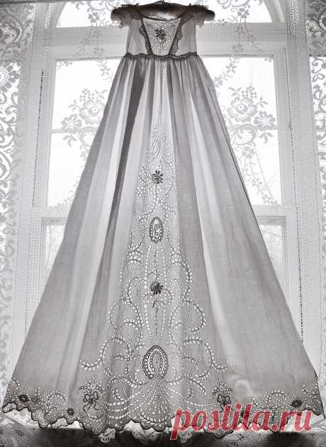 Broderie-Anglaise-Gown-Froont-View.jpg (2634×3607)