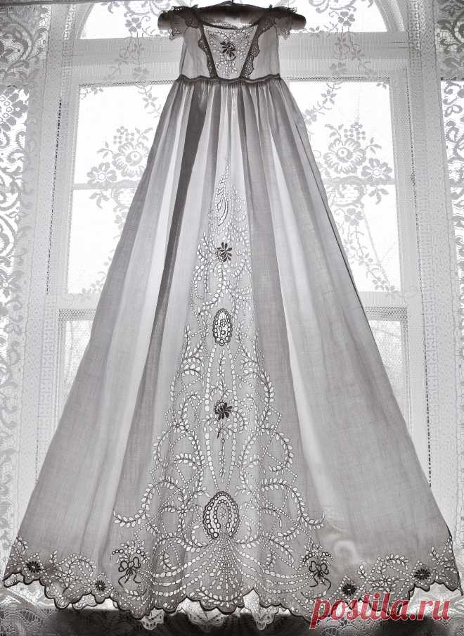 Broderie-Anglaise-Gown-Froont-View.jpg (2634×3607)