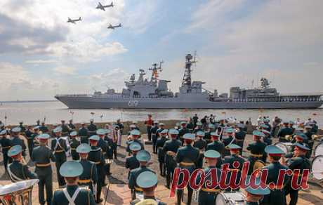 Страж Арктики: ко Дню Северного флота ВМФ России. 1 июня 2025 года отмечается День Северного флота (СФ) Военно-морского флота (ВМФ) России. Памятная дата была установлена приказом главнокомандующего ВМФ России адмирала Феликса Громова &quot;О введении годовых праздников и профессиональных дней по специальности&quot; от 15 июля 1996 года. Сегодня Северный флот, по словам Минобороны России, — самое мощное оперативно-стратегическое объединение ВМФ России. ТАСС — об истории и сегодняшнем дне…