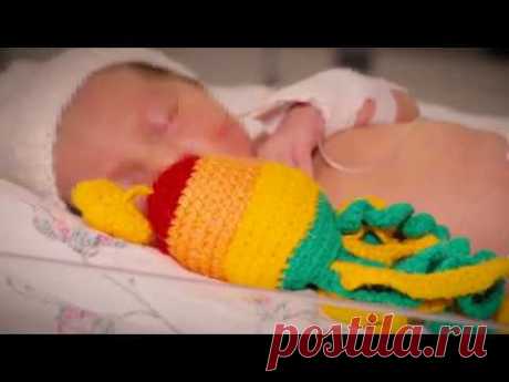 Татьяна Ромашова организовала клуб по вязанию одежды для детей, родившихся раньше срока