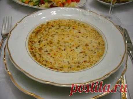 Турецкий суп с йогуртом и макаронами.Yoğurtlu şehriye çorbası