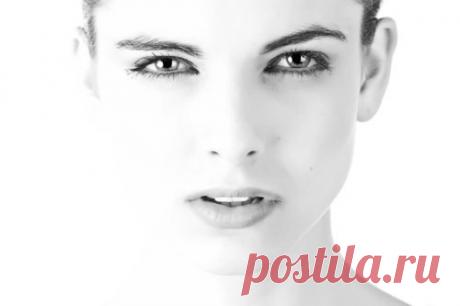 Рецепты масок для лица
Рецепты масок для лица в этот раз будут очень простые, их легко приготовить - как раз для того, чтобы успеть в предпраздничной суете и о себе позаботиться. Не ждите чудес - творите их сами!
Встречайте Новый год красивыми!