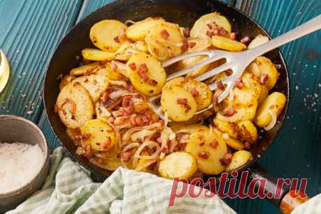 Жареная картошка по-немецки: просто и вкусно ЛУЧШЕЕ ЗА НЕДЕЛЮ Ежедневное блюдо не должно быть сложным. Главные качества для будничного вечера – простота и быстрота приготовления. Картошка по-немецки как раз из подобных рецептов. Вкусное немецкое блюдо, которое можно быстро приготовить в любой день...