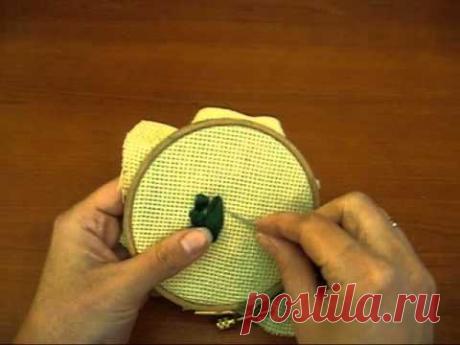 Вышивка лентами. Основные виды петель на видео.