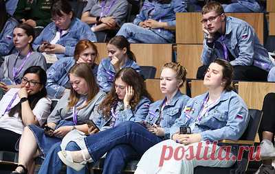 Росмолодежь займется созданием единой системы воспитания детей и молодежи. До ноября 2026 года Росмолодежи предстоит разработать порядок межведомственного взаимодействия органов госвласти при реализации молодежной политики, отметил заместитель руководителя агентства Юрий Лескин