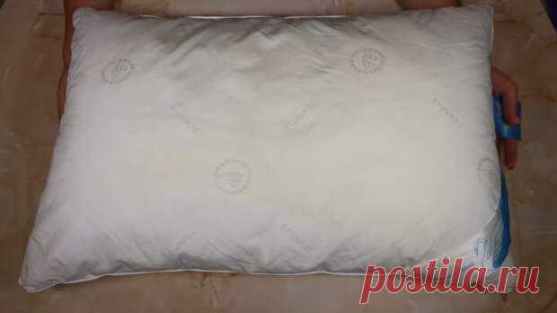 (99+) Как отстирать подушку от пятен - С нами не соскучишься! - 25 сентября - 43077118320 - Медиаплатформа МирТесен Отстирайте подушку от пятен пота, жира, неприятного запаха тела просто и без труда. Подушечка будет белоснежная, будто только что из магазина! Возьмите любой жирорастворитель (недорогие продаются в FixPrice или на маркетплейсах), разведите 50 мл средства с 200 мл воды. Перелейте в бутылочку с - 25 сентября - 43077118320 - Медиаплатформа МирТесен