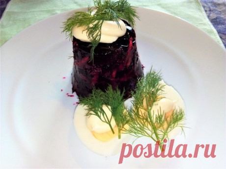 Оригинальная закуска из красной свеклы, как в ресторане Свёкла хороша не только для борща, селёдки «под шубой» или винегрета. Ею ещё можно нарумянить щёки, чтобы стать королевной (шутка). А если серьезно, то из этого, популярного у кулинаров всего мира, ов…