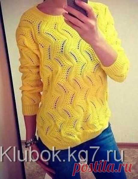Желтый свитер