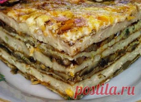 МЯСНОЙ ТОРТ в сковороде !!!  **Ингредиенты:
1кг курин/фарша, 0.5кг картофеля, лук 1шт, манка 2с/л (с горкой), яйцо 4шт, растит/масло, слив/масло, соль, перец, приправы.
*Крем: 4зуб чеснок+ 250г майонез.   
*Приятного аппетита !