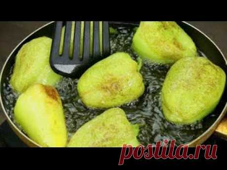 Пикантная ЗАКУСКА из БОЛГАРСКОГО ПЕРЦА! болгарский перец 1 кг.растительное масло 200 млчеснок 3 зубчикауксус 1 ст.л.соль 1/2 ч.л.сахар 2 ч.л.укроп 3 веточкисельдерей 3 листапомидор 1/2 шт.зелень петрушки-----------ПРИГОТОВЛЕНИЕ:1) Перцы надо помыть и обсушить полотенцем, чтобы горячее масло не брызгалось при обжаривании перцев....