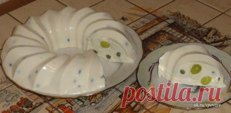 Творожный десерт с виноградом