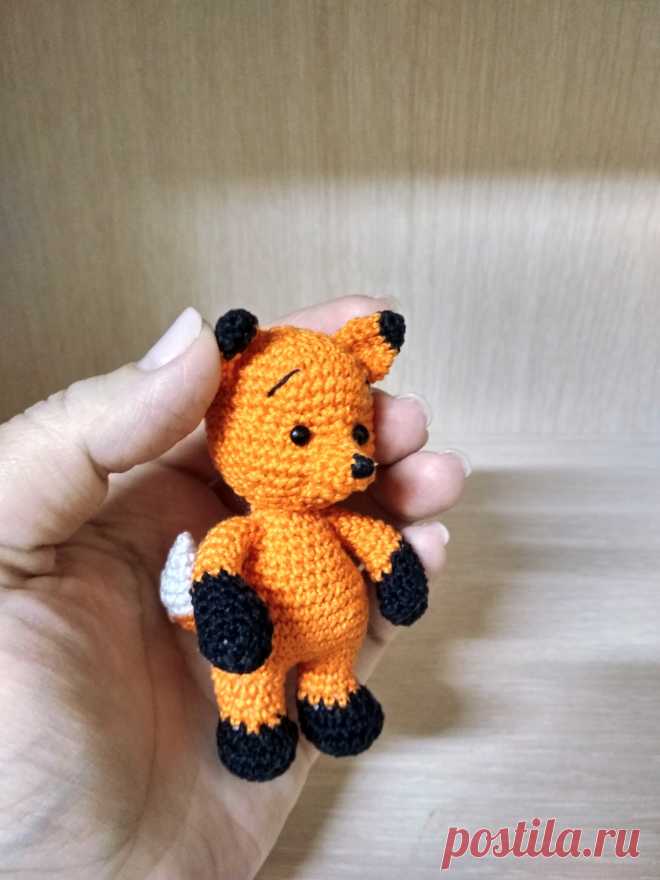 PDF Лисёнок крючком. FREE crochet pattern; Аmigurumi animal patterns. Амигуруми схемы и описания на русском. Вязаные игрушки и поделки своими руками #amimore - Лиса, лисица, маленький лисёнок, лисичка.