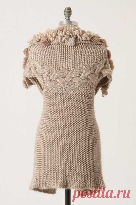 Простой, но элегантный кардиган без рукавов из Anthropologie