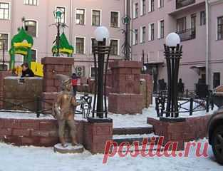 (2) Facebook