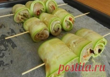 Максимум удовольствия — минимум калорий: рулетики из кабачков с курицей...