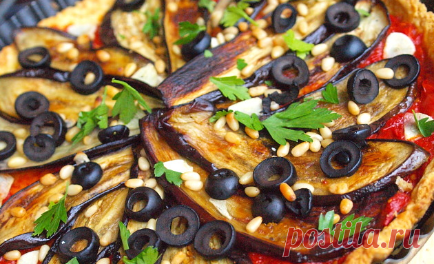 отличный пирог с баклажанами – сочный, вкусный и сытный!.