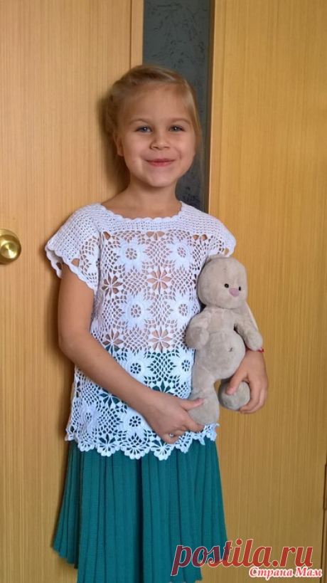 Летний топик крючком Так как я давно ничего не показывала, то буду выставлять свои вязалки постепенно. Были у меня остатки Анны твист. Собралась связать салфетку.