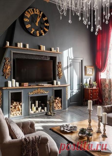 В гостях: Квартира с тёмными стенами в старом Петербурге