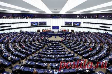 Депутат подвергся критике в Европарламенте за визит в Москву