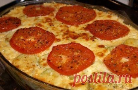 Кулинар'и'Я
Ленивая лазанья-запеканка с кабачками

Ингредиенты:

фарш мясной 0,5 кг
лук 2 шт.
томатный соус 1 стакан (можно заменить свежими помидорами)
макароны любые 200 г (у меня ракушки)
кабачки 3 маленьких
сыр любой 150 г
яйцо 1 шт.
молоко или сметана 0,5 стакана
помидор 1 шт.
соль
перец
зелень