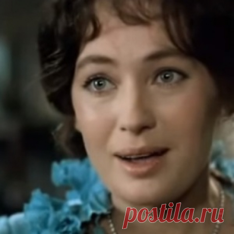 «Под лаской плюшевого пледа...»: романс из кинофильма «Жестокий романс»