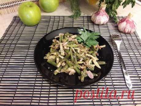 Стручковая фасоль с чесноком, яблоком и грецкими орехами 








Нам понадобится:

Стручковая фасоль (500-550 гр.)
Яблоко (кислое-сладкое, крупное, 1 шт.)
Чеснок (1-1,5 крупных головки)
Грецкие орехи (примерно 60-65 гр.)
Оливковое масло (1 ст. л.)


Специи…