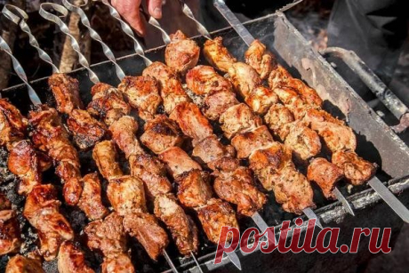 Рейтинг 10 маринадов для вкусного шашлыка: рецепты, которые удивят даже опытного шашлычника | Bon... Подборка лучших маринадов для мяса.