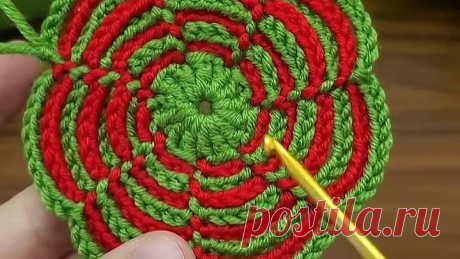 Классная идея для сувенира на рождество. Подсмотрено как вяжется 🧶❤️на турецком ютубе