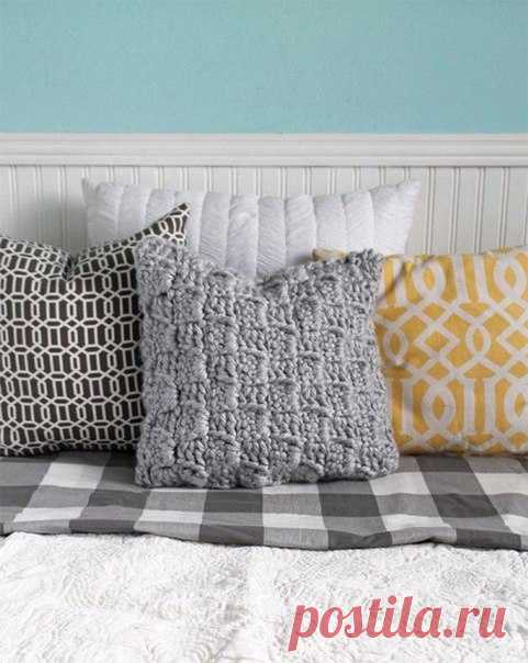 Интересный шахматный узор крючком для вязания подушки. / Эпоха Ручной Работы